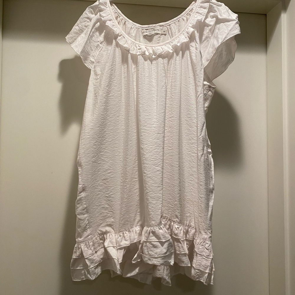 Chic White Ruffled Blouse